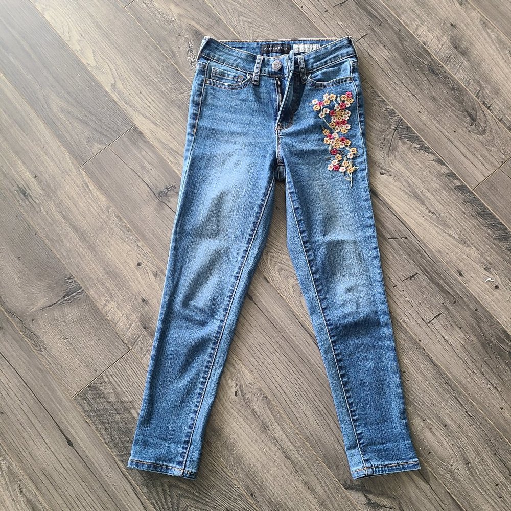Embroidered High Waist Cropped Skinny Jeggings 000